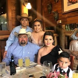 Meet your Posher, Elizabeth